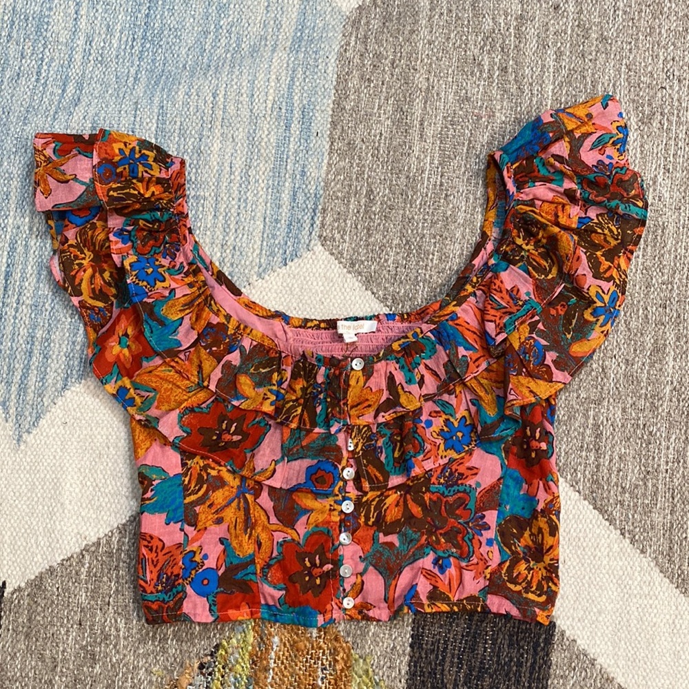 Love The Label Goldie Top Small NWT